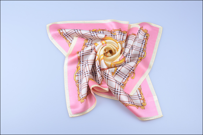 真絲圍巾 印花圍巾 圍巾批發(fā) 女士圍巾 真絲圍巾 印花圍巾 圍巾批發(fā) 女士圍巾
